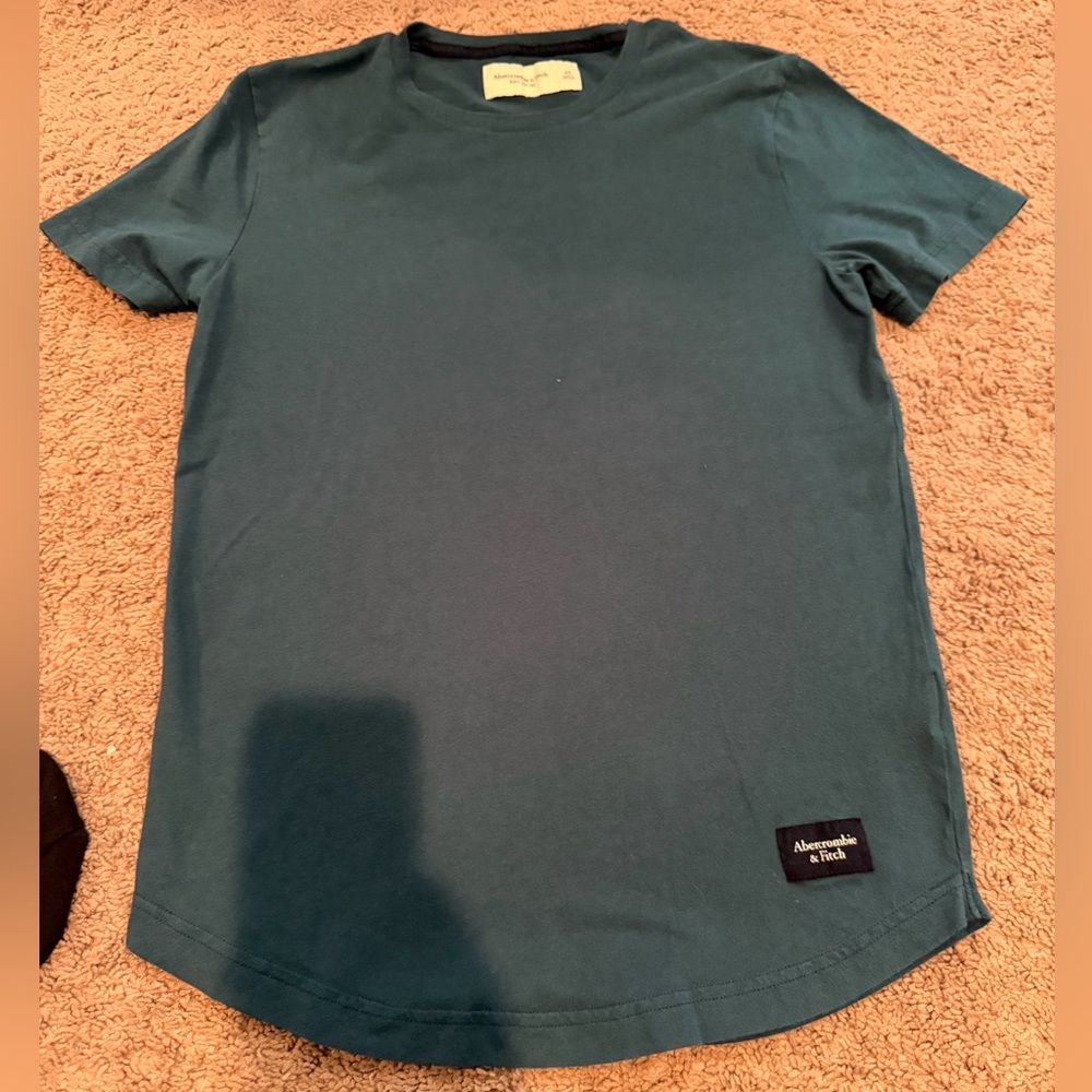 Abercrombie & Fitch- soft A&F Tee- BNWOT sz: XS